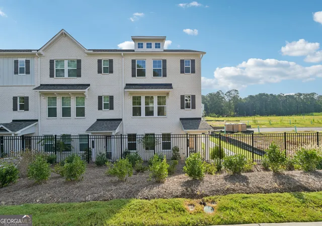 Townhouse for sale at 96 Epperly Way, Tucker, GA 30084 | MLS# 10813399