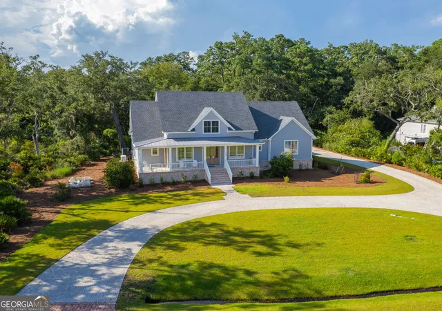 Photo 2 of Single family home for sale at 105 Jones Creek Dr, St. Simons, GA 31522 | MLS# 10827039 | Listing updated on 2026-09-01