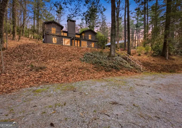 Photo 3 of Single family home for sale at 1921 Franklin Rd, Highlands, NC 28741 | MLS# 10722958 | Listing updated on 2026-08-25
