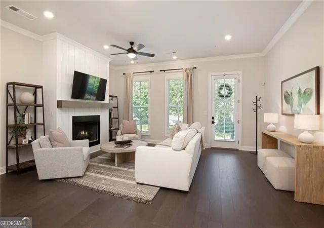 Photo 4 of Townhouse for sale at 136 Everley Walk, Alpharetta, GA 30009 | MLS# 10829307 | Listing updated on 2026-09-03
