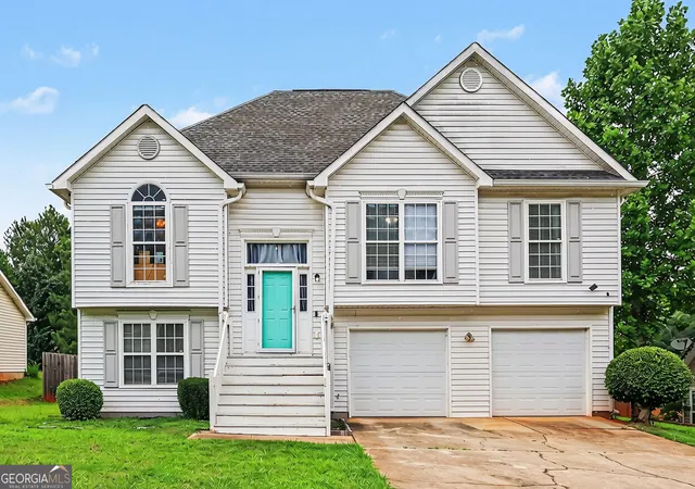 Photo 1 of Single family home for sale at 3404 Medina Dr, Jonesboro, GA 30236 | MLS# 10807843 | Listing updated on 2026-09-01