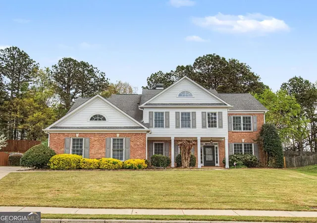 Photo 2 of Single family home for sale at 2725 Ivy Hl Dr, Buford, GA 30519 | MLS# 10723631 | Listing updated on 2026-06-24