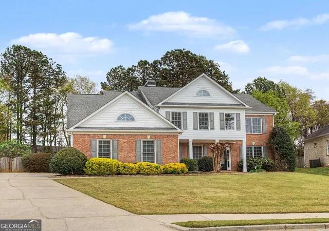 Photo 3 of Single family home for sale at 2725 Ivy Hl Dr, Buford, GA 30519 | MLS# 10723631 | Listing updated on 2026-06-24