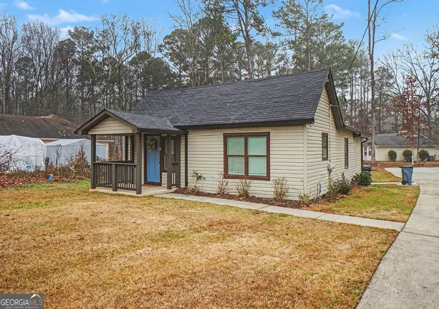 Photo 2 of Single family home for sale at 3450 W County Line Rd, Douglasville, GA 30135 | MLS# 10669921 | Listing updated on 2026-09-12