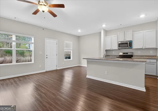 Photo 3 of Townhouse for sale at 107 Brexley Dr, Calhoun, GA 30701 | MLS# 10717643 | Listing updated on 2026-04-10