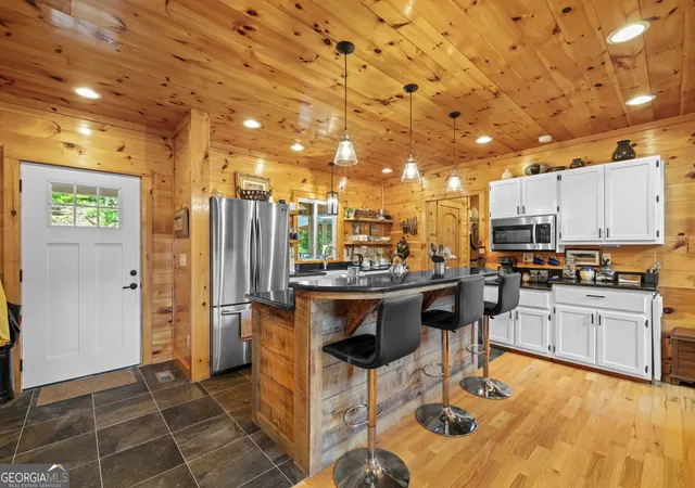 3rd image of 557 Walnut Grove Ln, Tiger, GA 30576 | MLS# 10633027