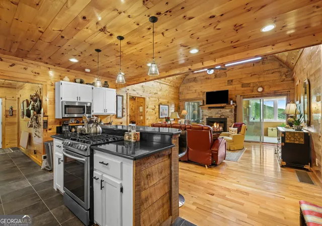4th image of 557 Walnut Grove Ln, Tiger, GA 30576 | MLS# 10633027