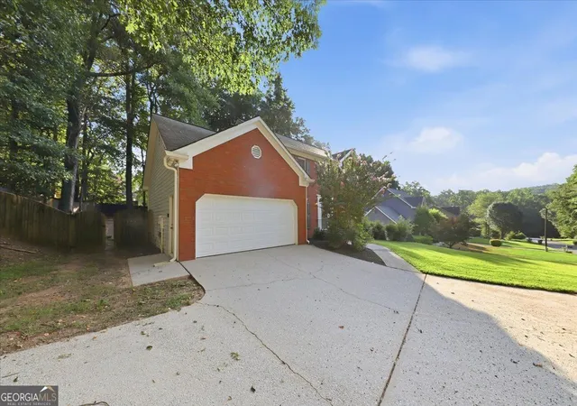 Photo 2 of Single family home for sale at 245 St Martins Dr Se, Mableton, GA 30126 | MLS# 10829105 | Listing updated on 2026-09-02