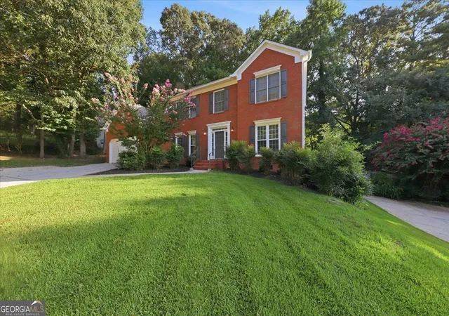 Photo 3 of Single family home for sale at 245 St Martins Dr Se, Mableton, GA 30126 | MLS# 10829105 | Listing updated on 2026-09-02