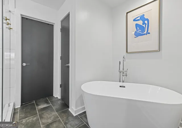 2nd image of 260 18Th St Nw, Atlanta, GA 30363