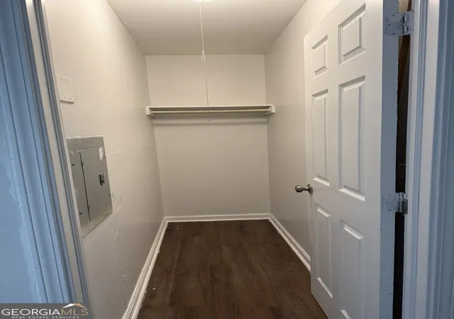 Listing Photo 3 - Condo for sale in building located at 2049 Chicago Ave NW, Atlanta, GA 30314