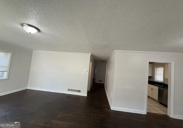 Listing Photo 5 - Condo for sale in building located at 2049 Chicago Ave NW, Atlanta, GA 30314
