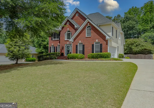 Photo 1 of Single family home for sale at 1116 Maple Creek Rdg, Loganville, GA 30052 | MLS# 10813692 | Listing updated on 2026-09-21