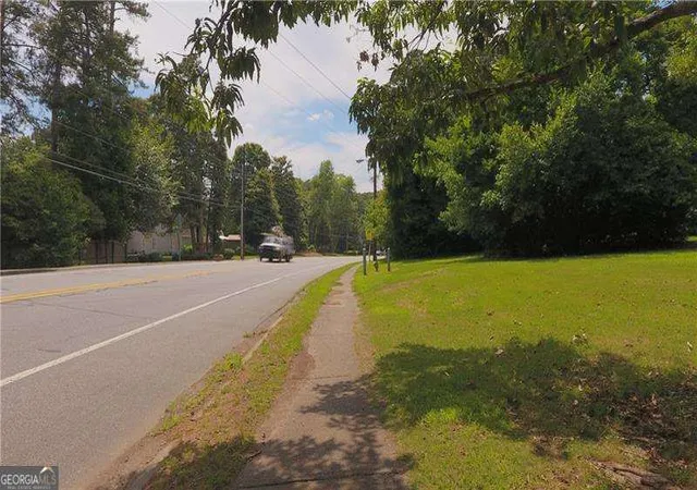 12th image of 2875 Lower Roswell Rd, Marietta, GA 30068 | MLS# 10792852
