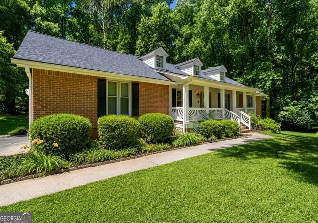 Photo 3 of Single family home for sale at 280 Deer Tr Dr, Mcdonough, GA 30253 | MLS# 10779036 | Listing updated on 2026-07-06