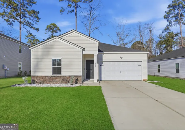 Photo 1 of Single family home for sale at 305 Lillian St, Rincon, GA 31326 | MLS# 10675363 | Listing updated on 2026-08-18