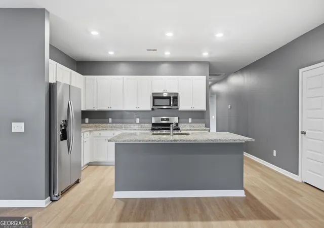 Photo 4 of Single family home for sale at 305 Lillian St, Rincon, GA 31326 | MLS# 10675363 | Listing updated on 2026-08-18