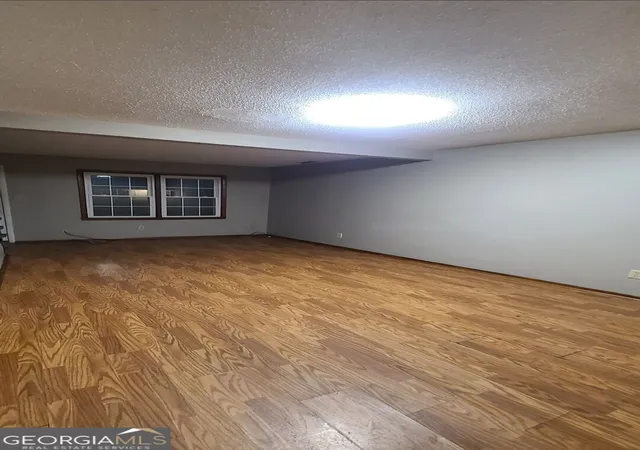 Photo 4 of Multi family home for sale at 213 Woodcrest Cir #APT E, Warner Robins, GA 31093 | MLS# 10836176 | Listing updated on 2026-09-26