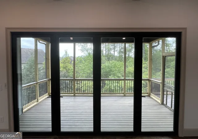 Photo 4 of Sale Pending at 987 Kora Dr SW, Marietta, GA 30064 | MLS# 10556285 | Listing updated on 2026-08-31