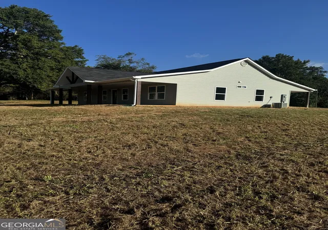 Photo 4 of Single family home for sale at 14885 Hwy 46, Heflin, AL 36264 | MLS# 10802917 | Listing updated on 2026-08-24