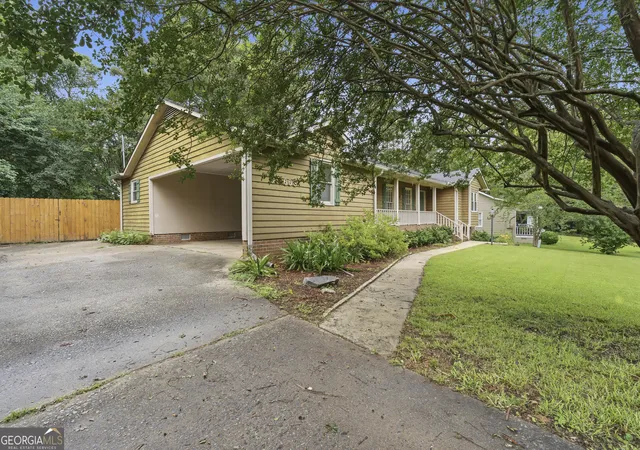 Homes for sale in Macon, GA | 668 Summerwind Dr, Macon, GA 31210 | MLS# 10785520