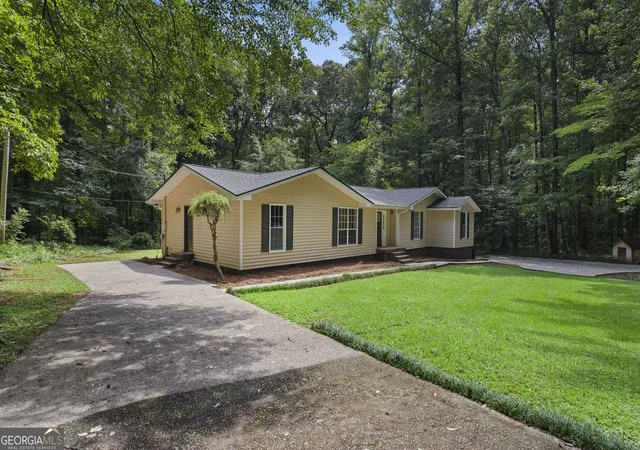 2nd image of 419 Marcella Ave, Sharpsburg, GA 30277 | MLS# 10814413