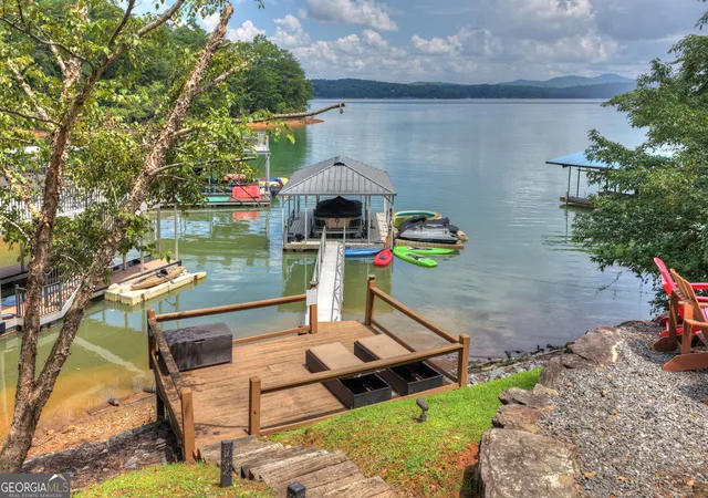 Photo 4 of Single family home for sale at 209 Marina Dr, Blue Ridge, GA 30513 | MLS# 10834275 | Listing updated on 2026-09-10