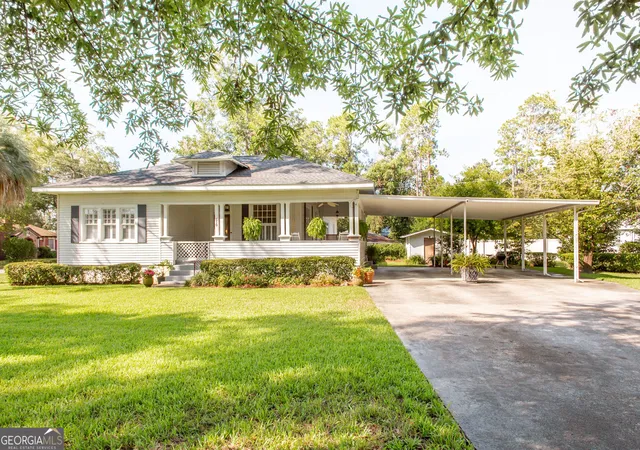 Photo 2 of Sale Pending at 510 Magnolia Dr, Waycross, GA 31501 | MLS# 10835662 | Listing updated on 2026-08-30