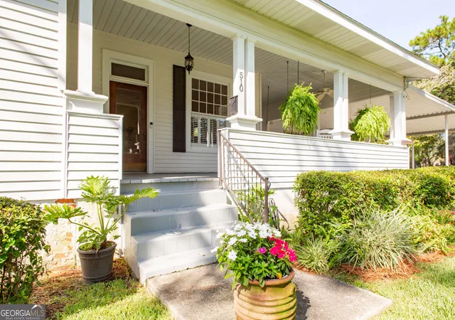 Photo 3 of Sale Pending at 510 Magnolia Dr, Waycross, GA 31501 | MLS# 10835662 | Listing updated on 2026-08-30
