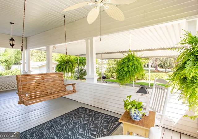 Photo 3 of Sale Pending at 510 Magnolia Dr, Waycross, GA 31501 | MLS# 10835662 | Listing updated on 2026-08-30