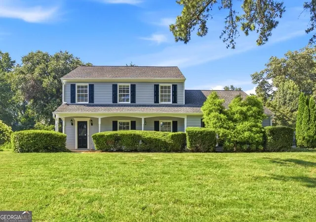 Photo 1 of Single family home for sale at 3183 Westfield Wy Ne, Roswell, GA 30075 | MLS# 10829786 | Listing updated on 2026-09-09