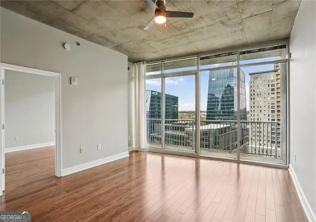 4th image of 950 W Peachtree St Nw #1213, Atlanta, GA 30309 | MLS# 10718097