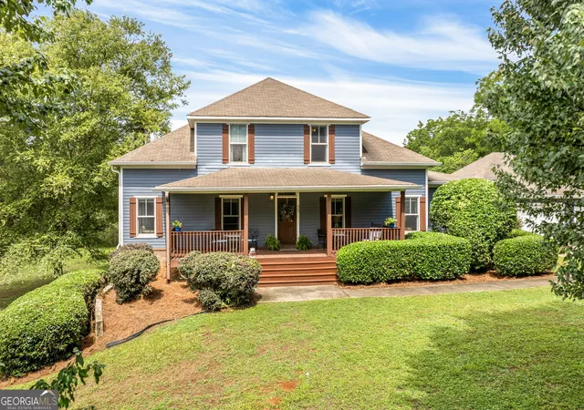 Photo 2 of Single family home for sale at 425 Oak Grove Rd, Athens, GA 30607 | MLS# 10789474 | Listing updated on 2026-09-15