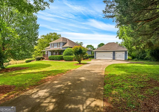Photo 3 of Single family home for sale at 425 Oak Grove Rd, Athens, GA 30607 | MLS# 10789474 | Listing updated on 2026-09-22