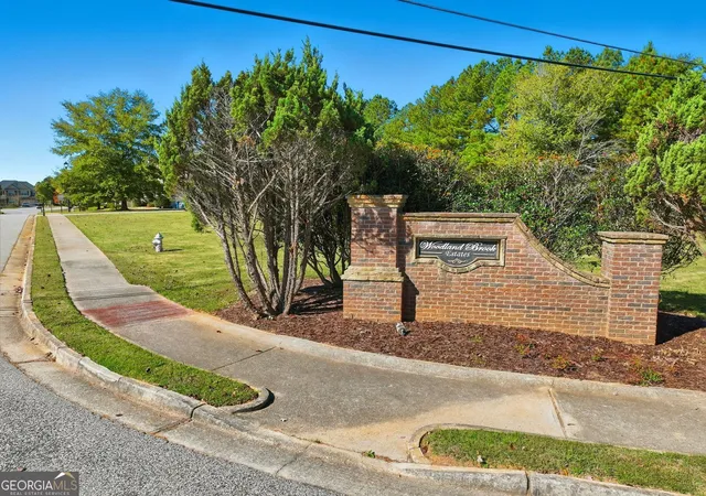 Photo 2 of Sale Pending at 2088 Woodland Brk Dr, Dacula, GA 30019 | MLS# 10631544 | Listing updated on 2025-11-17