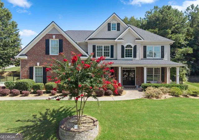 Photo 2 of Single family home for sale at 1820 Overlook Springs Ln, Cumming, GA 30040 | MLS# 10831669 | Listing updated on 2026-09-13