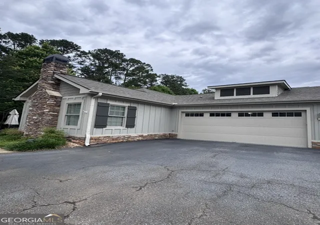 Homes for sale in Eatonton, GA | 122 Edgewood Ct, Eatonton, GA 31024 | MLS# 10756800