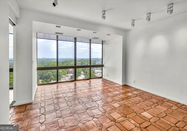 5th image of 147 15Th St Ne #15D, Atlanta, GA 30309 | MLS# 10801014