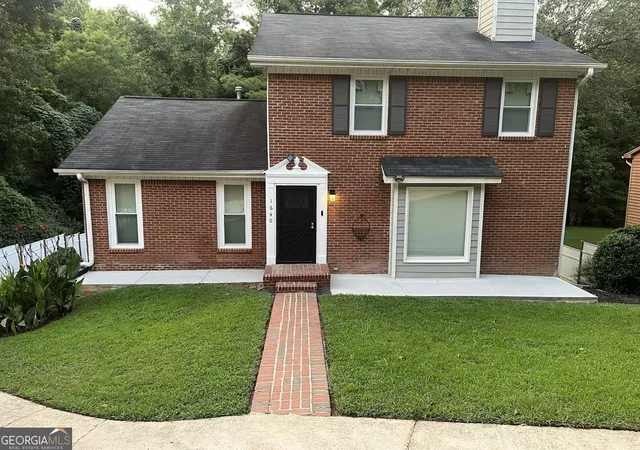 Photo 1 of Single family home for sale at 1640 Canberra Dr, Stone Mountain, GA 30088 | MLS# 10833086 | Listing updated on 2026-08-26