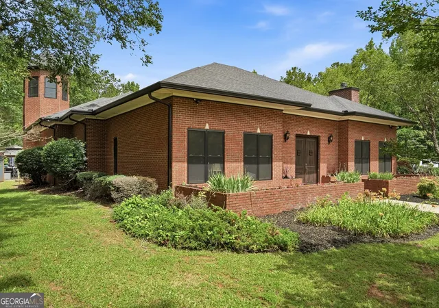 Photo 3 of Single family home for sale at 2103 Smokey Rd, Newnan, GA 30263 | MLS# 10791961 | Listing updated on 2026-09-29
