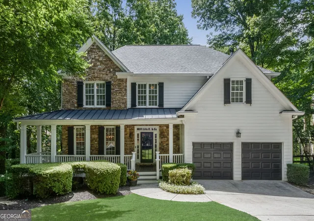 Photo 1 of Single family home for sale at 3060 Burlingame Dr, Roswell, GA 30075 | MLS# 10790157 | Listing updated on 2026-09-12
