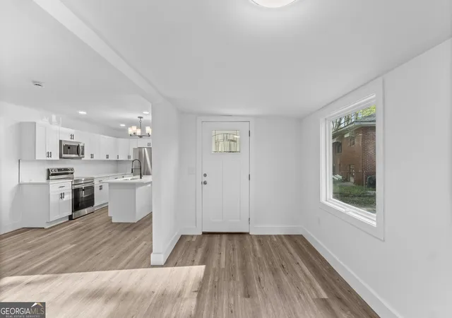 Photo 4 of Single family home for sale at 2466 SW Old Hapeville Rd, Atlanta, GA 30315 | MLS# 10789690 | Listing updated on 2026-07-23