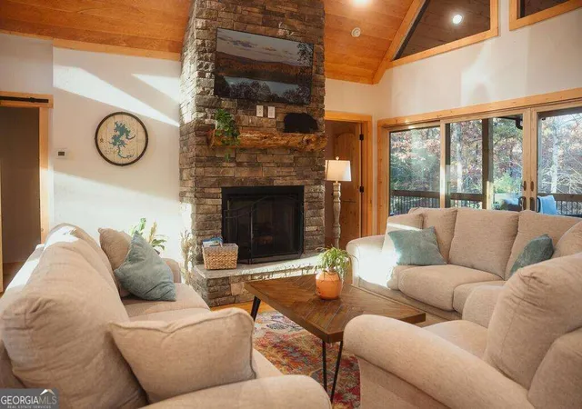 Photo 3 of Single family home for sale at 284 Lees Ride, Mccaysville, GA 30555 | MLS# 10830399 | Listing updated on 2026-09-04