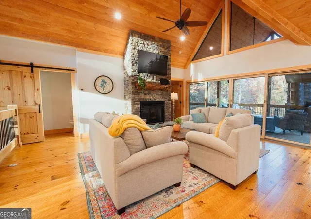 Photo 3 of Single family home for sale at 284 Lees Ride, Mccaysville, GA 30555 | MLS# 10830399 | Listing updated on 2026-10-10