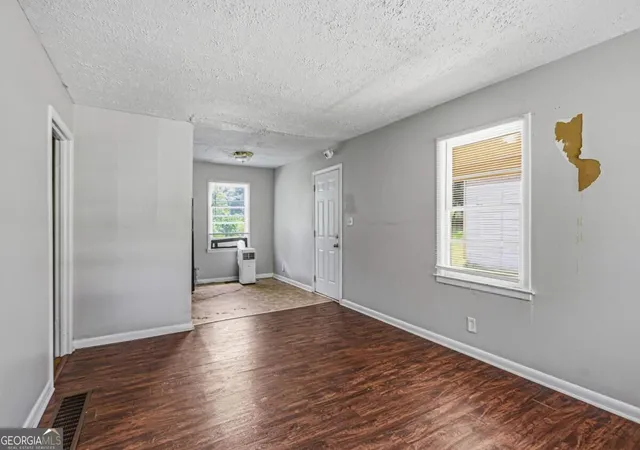 Photo 3 of Single family home for sale at 297 Reed St, Scottdale, GA 30079 | MLS# 10829946 | Listing updated on 2026-09-13