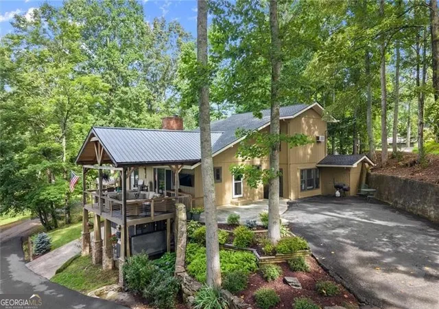 Photo 4 of Single family home for sale at 3755 Woods Crk Dr, Young Harris, GA 30582 | MLS# 10810735 | Listing updated on 2026-09-13