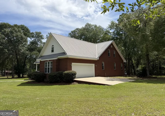 Photo 3 of Single family home for sale at 24 Peterson Ln, Mcrae Helena, GA 31055 | MLS# 10824618 | Listing updated on 2026-09-21