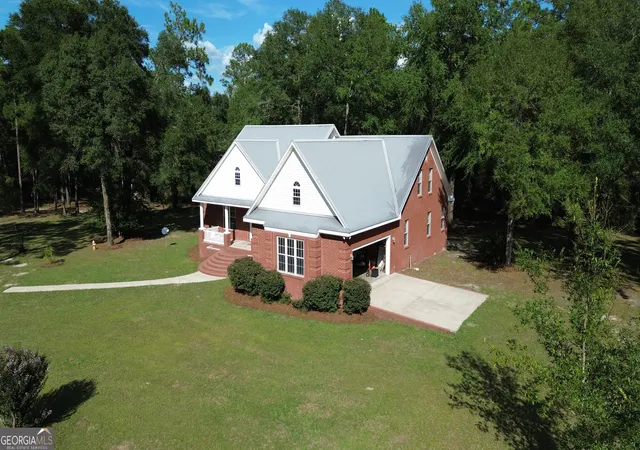 Photo 4 of Single family home for sale at 24 Peterson Ln, Mcrae Helena, GA 31055 | MLS# 10824618 | Listing updated on 2026-09-21