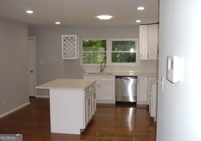 Photo 3 of Single family home for sale at 3212 Delmar Ln, Atlanta, GA 30311 | MLS# 10793400 | Listing updated on 2026-09-12