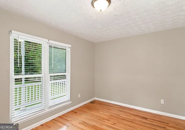 Photo 3 of Single family home for sale at 1978 Lullwater Cir, Jonesboro, GA 30236 | MLS# 10836744 | Listing updated on 2026-09-18